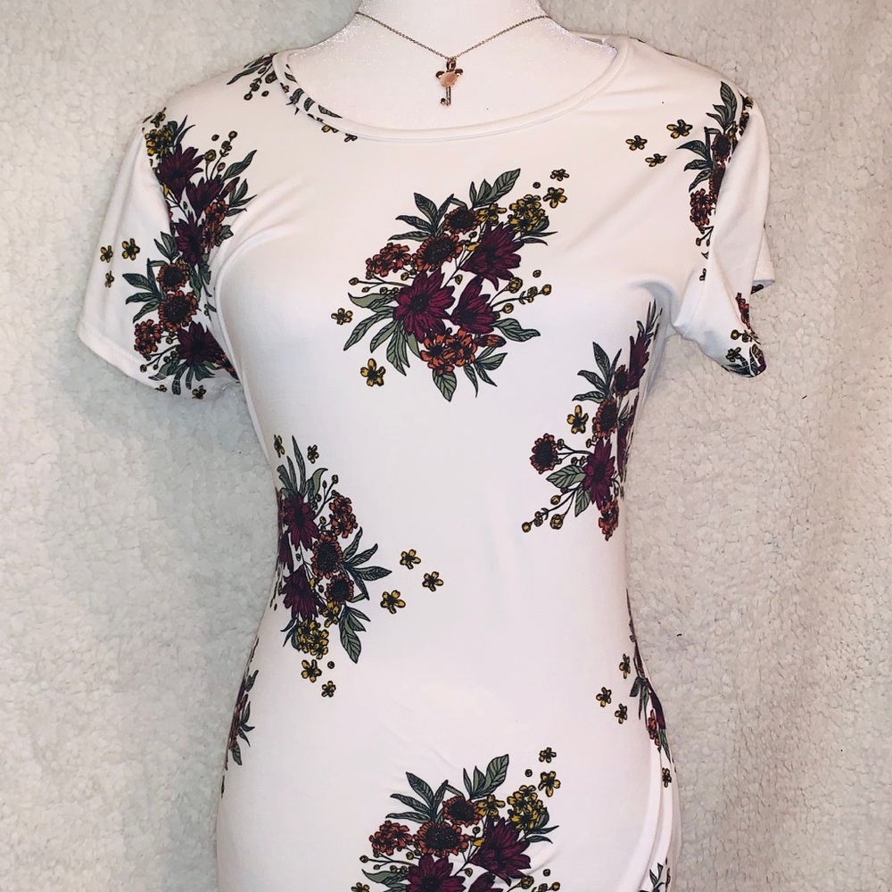 white floral dress /shorts sleeves